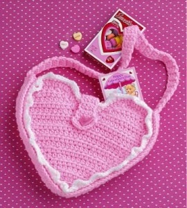 Big Valentine’s Day Crochet Hearts Round-up! 20 x Heart bags, purses and baskets – Crochet in ...
